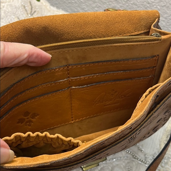 Patricia Nash Lanza Three Way Convertible Crossbody - Picture 11 of 14